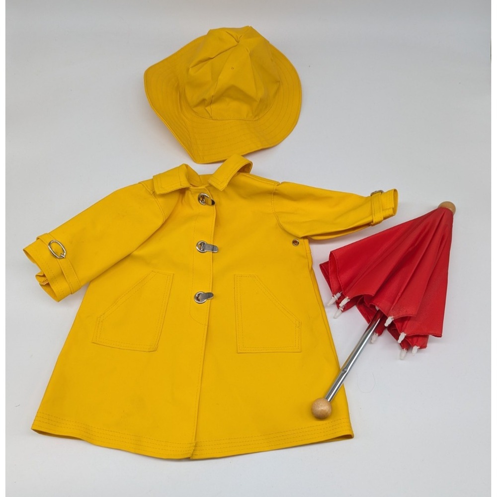 American Girl Pleasant Company Molly McIntire Yellow Rain Slicker Hat Umbrella